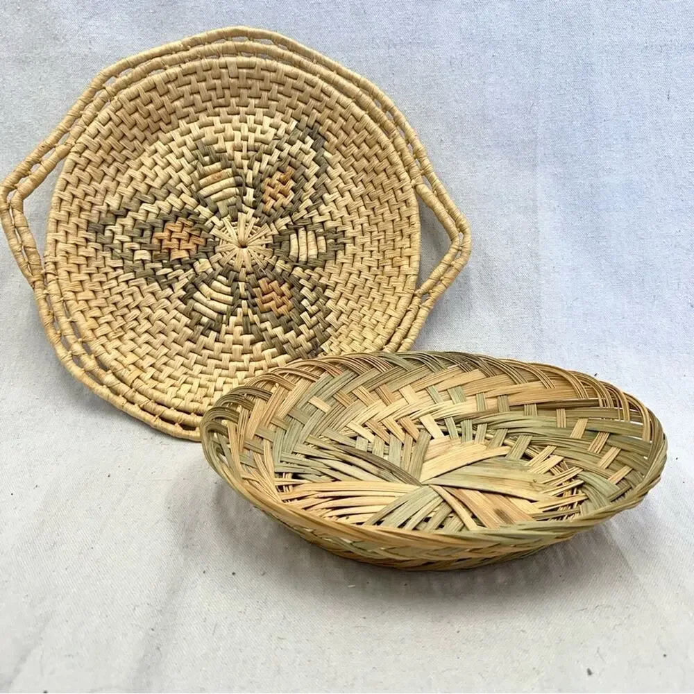 Vintage set of 2 southwest boho woven wicker basket/tray in natural & greens